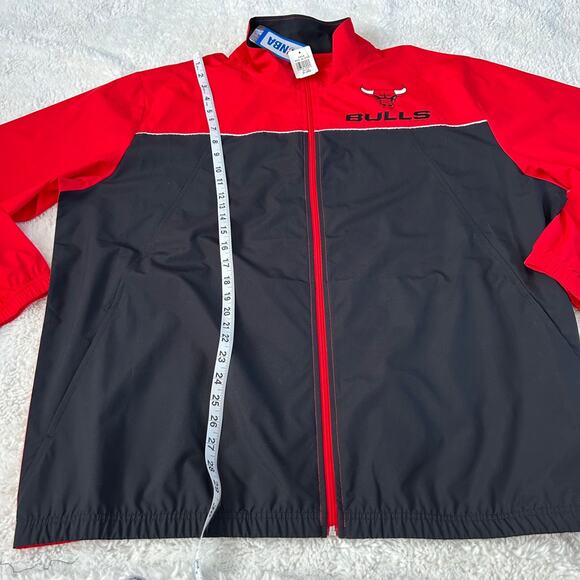 NWT Chicago Bulls Red/Black NBA Mens Windbreaker Size XXL Sporty Basketball - Picture 5 of 5